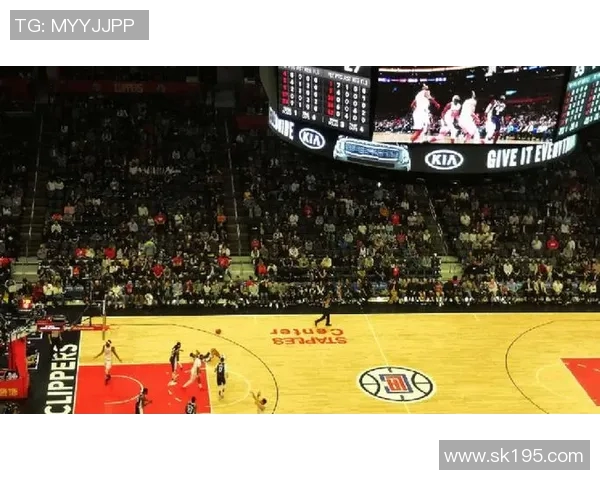 菲尼克斯太阳队与丹佛掘金队的激烈对决分析与赛季展望